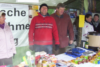 Foto vom Stand der KAB auf dem Weihnachtsmarkt